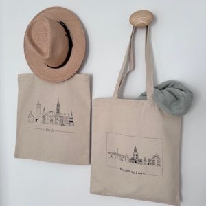 Tote bag